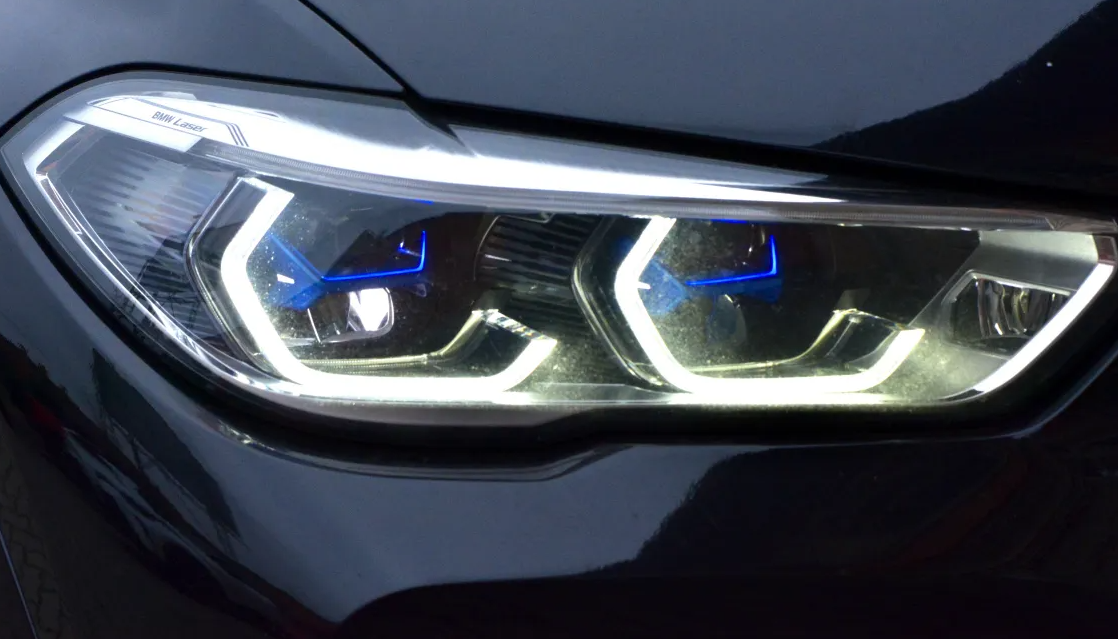BMW X6 M50l Bérlés