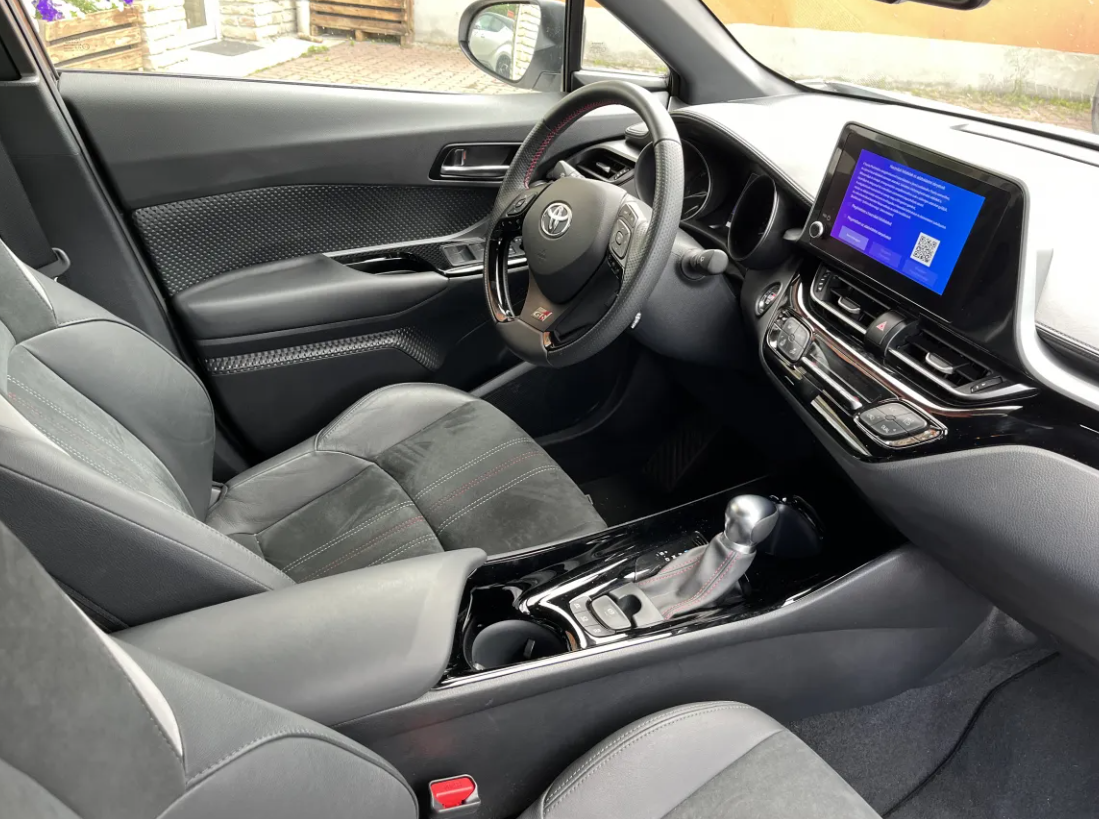 Toyota C-HR 2.0 GR Sport Hybrid Bérlés