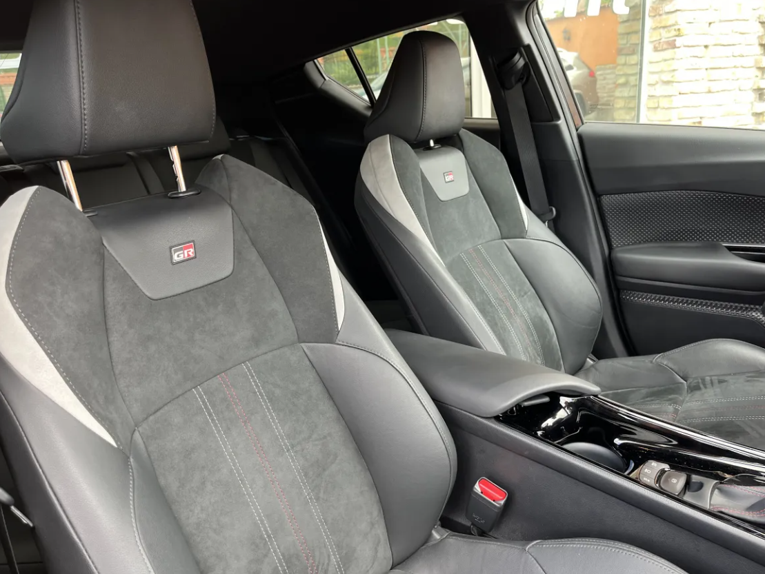 Toyota C-HR 2.0 GR Sport Hybrid Bérlés