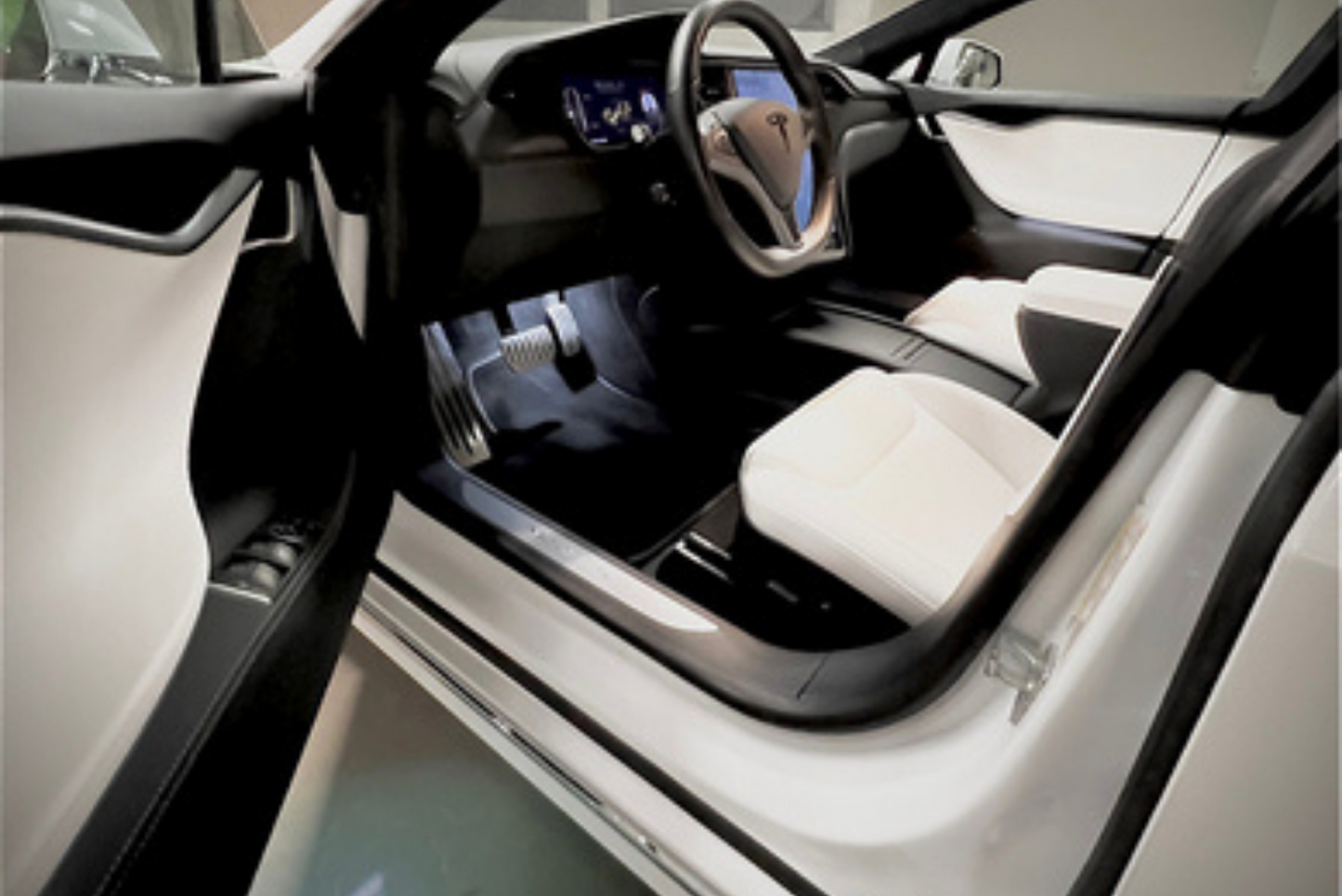 2TESLA MODEL S RAVEN P100D PERFORMANCE Bérlés