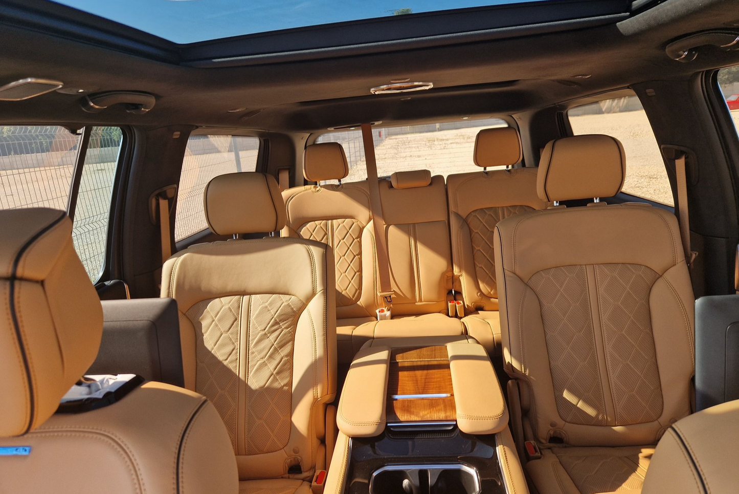 JEEP GRAND WAGONEER Bérlés