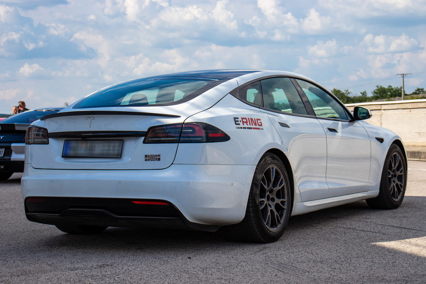 Tesla Model S Plaid - Kakucsring - ajándékkártya