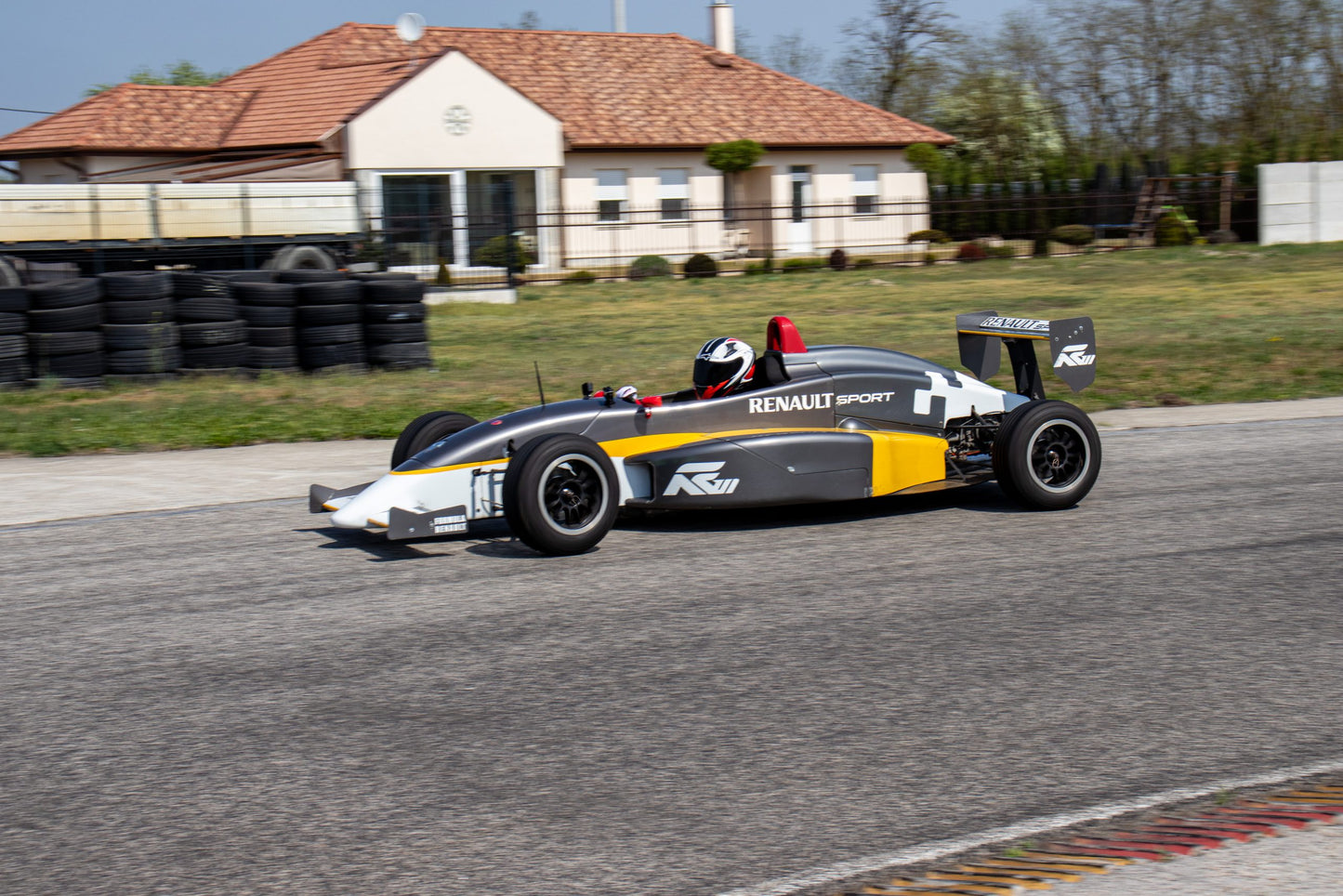 FORMULA RENAULT 1.6 - Kakucsring - ajándékkártya
