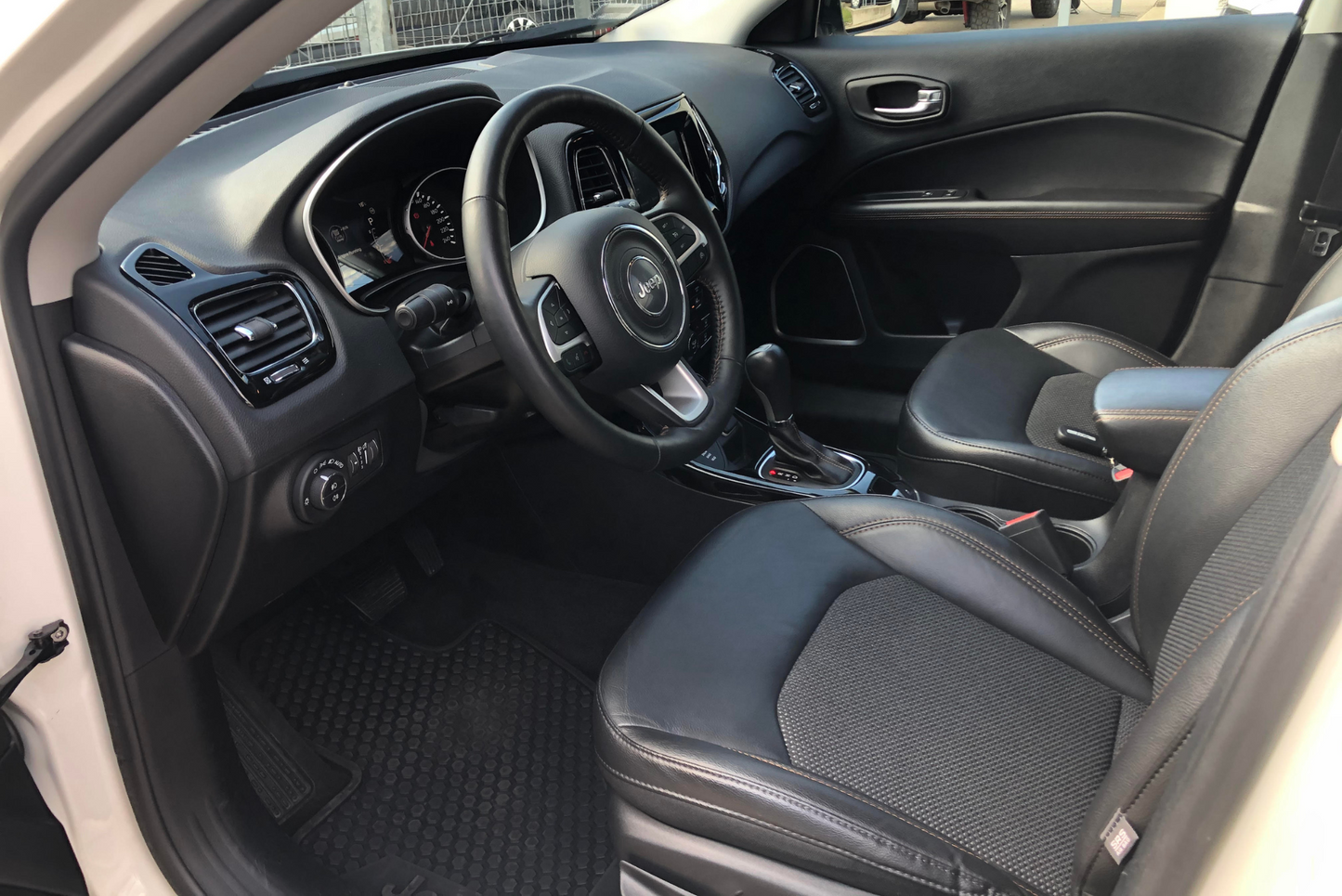 JEEP COMPASS 2.0D LIMITED 4X4 Bérlés