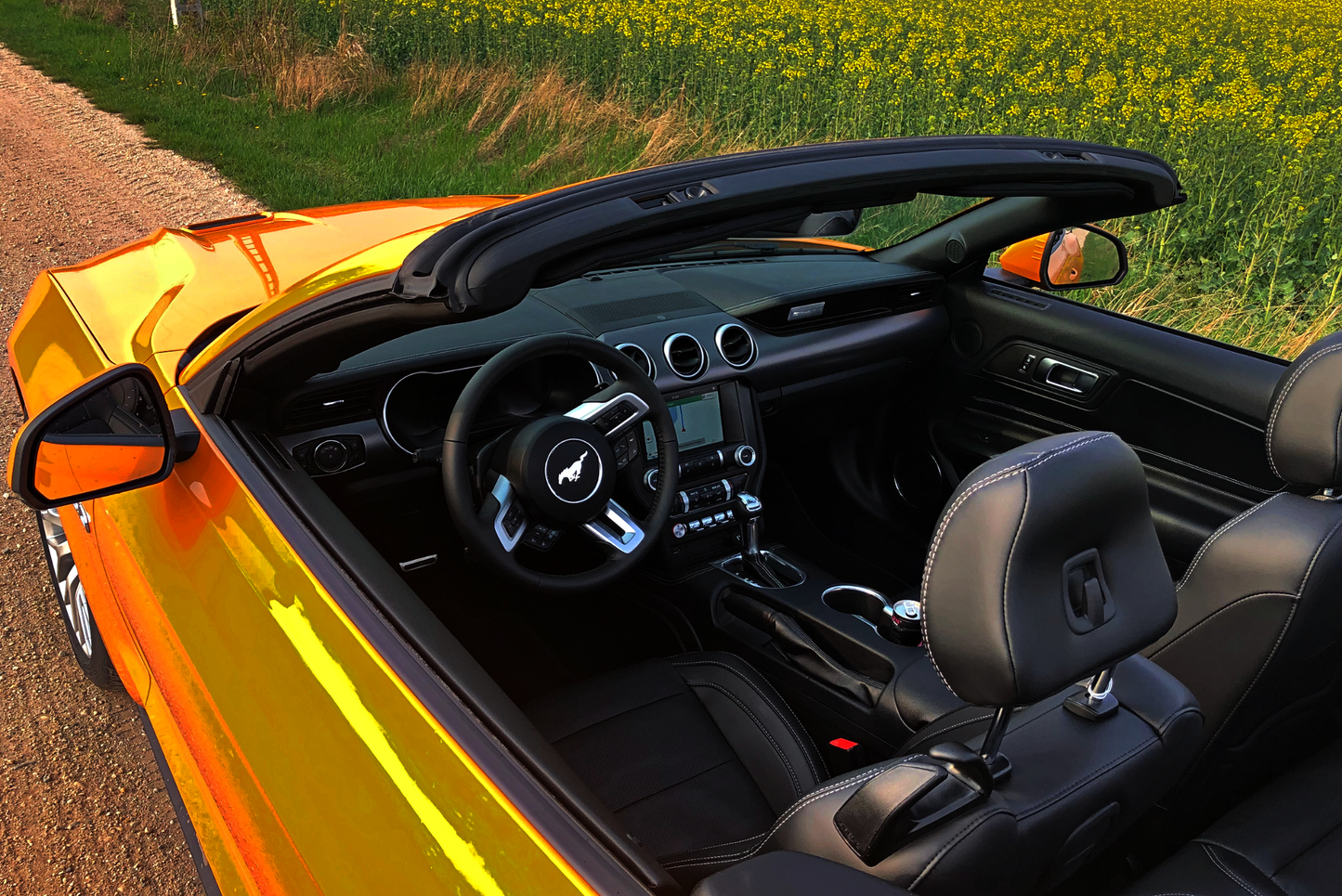 FORD MUSTANG CONVERTIBLE 5.0 V8 NARANCS Bérlés