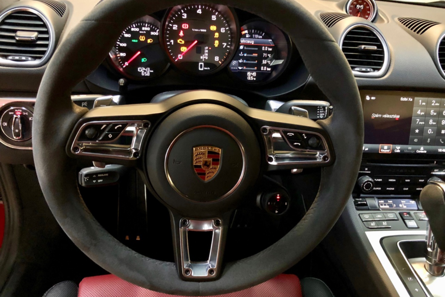 Porsche 718 Cayman S - Utcai vezetés - ajándékkártya