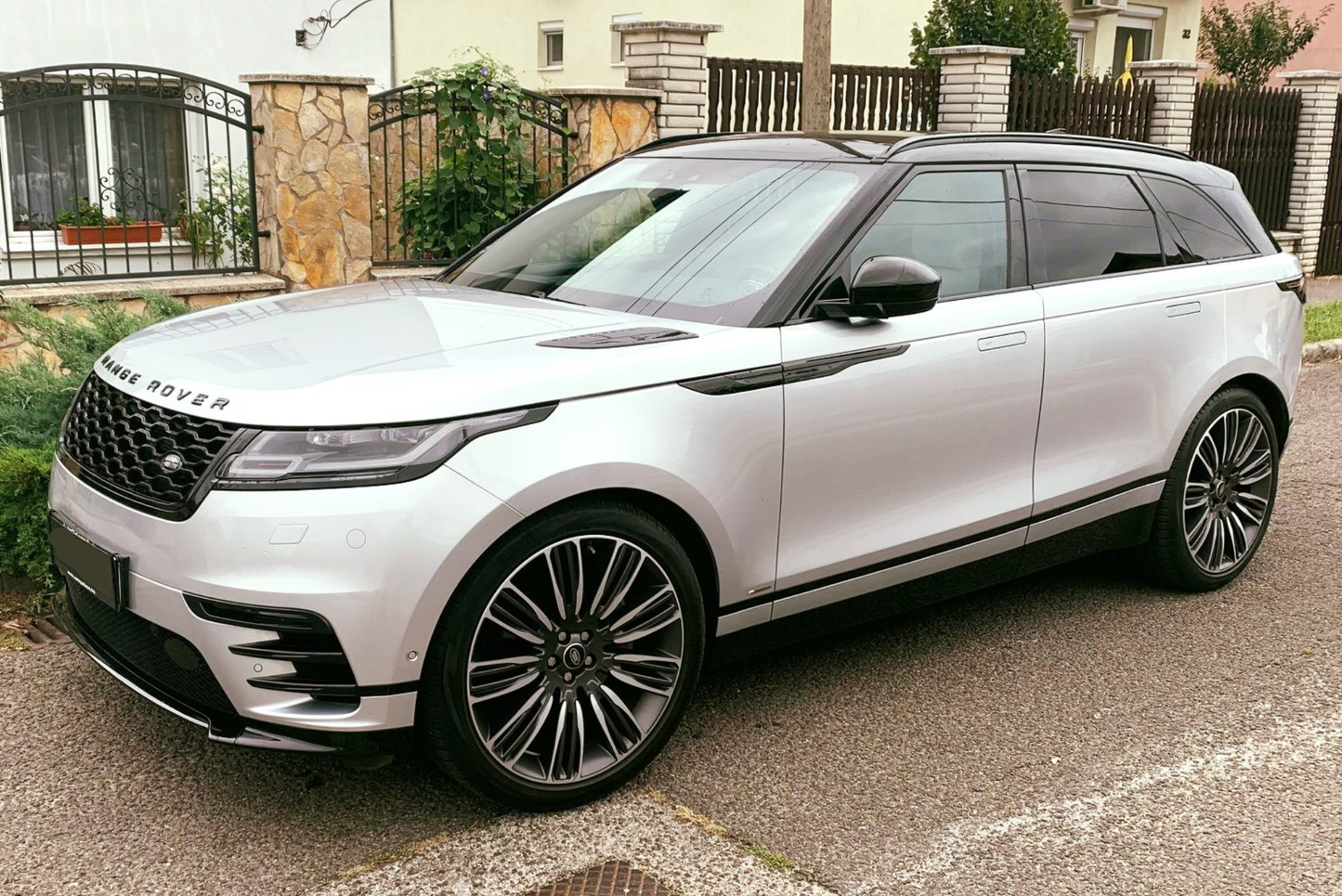 RANGE ROVER VELAR D300 R DYNAMIC Bérlés