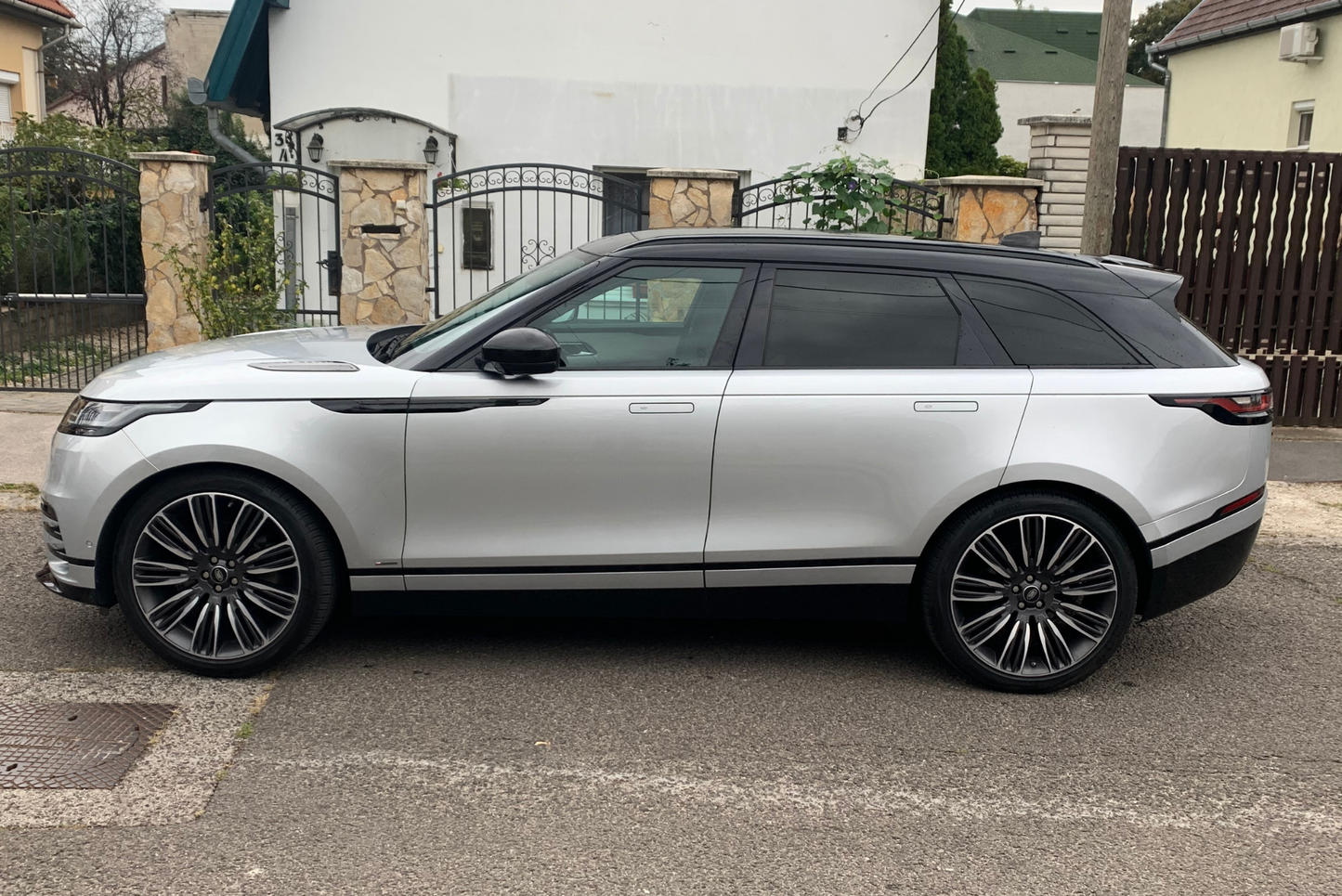 RANGE ROVER VELAR D300 R DYNAMIC Bérlés