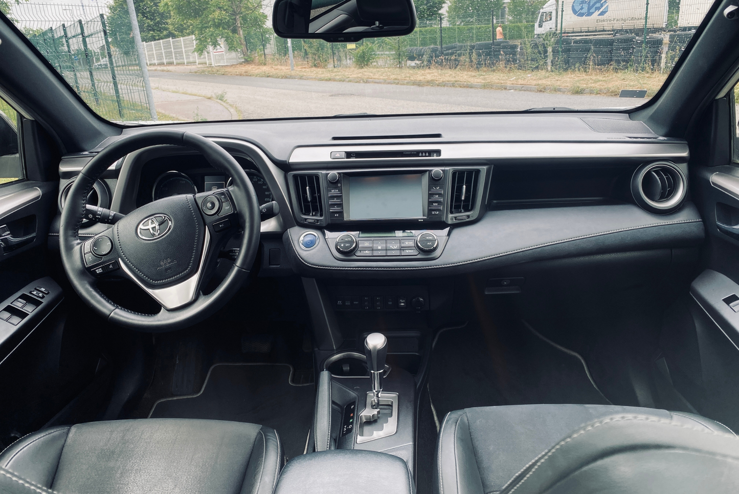 TOYOTA RAV4 HYBRID (2021) Bérlés