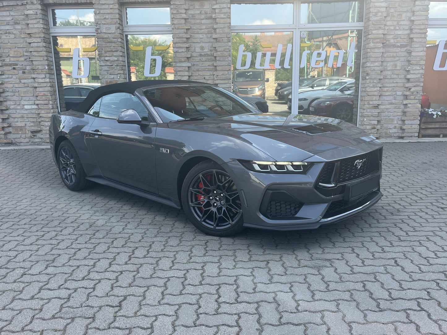 Ford Mustang 2024 GT V8 Convertible - Utcai vezetés - ajándékkártya