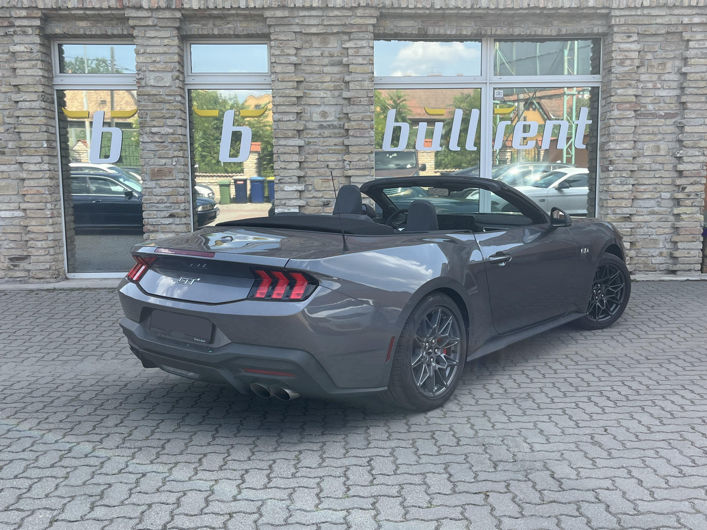Ford Mustang 2024 GT V8 Convertible - Utcai vezetés - ajándékkártya