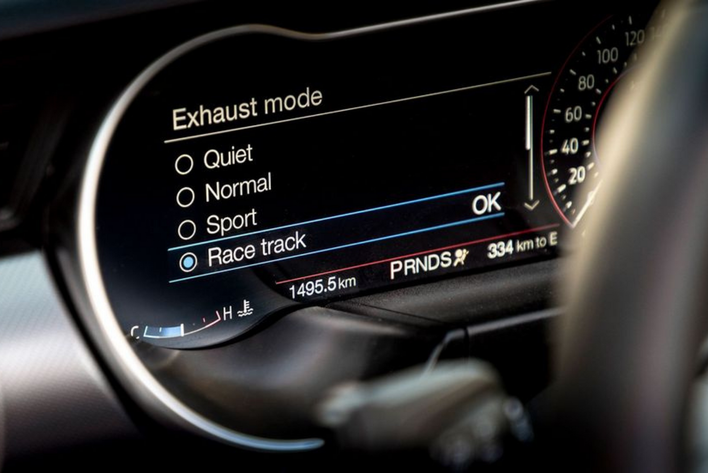 Ford Mustang Cabrio 5.0 V8 Fekete - Utcai vezetés - ajándékkártya